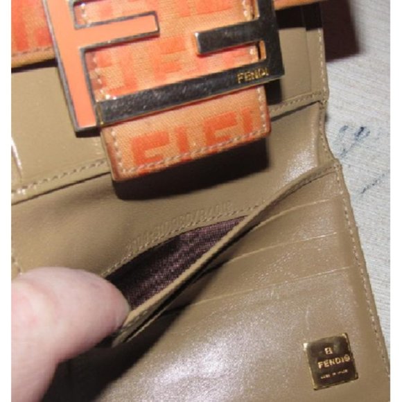 Fendi Small F Logo Orange Taupe Patent Wallet - Picture 9 of 12